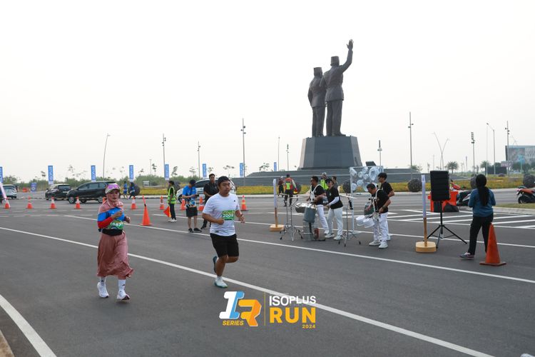 Race photo from ISOPlus Run 2024 Jakarta
