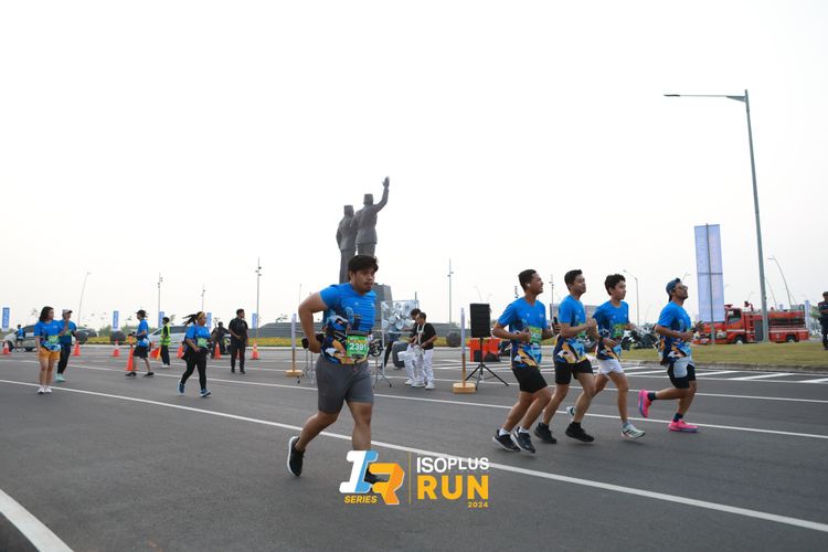 Race photo from ISOPlus Run 2024 Jakarta