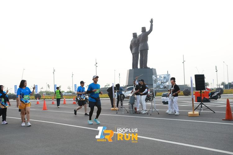 Race photo from ISOPlus Run 2024 Jakarta