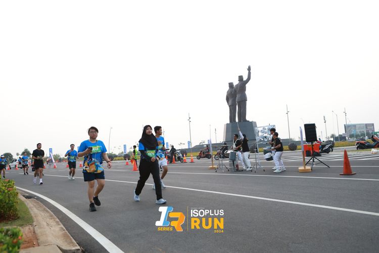 Race photo from ISOPlus Run 2024 Jakarta