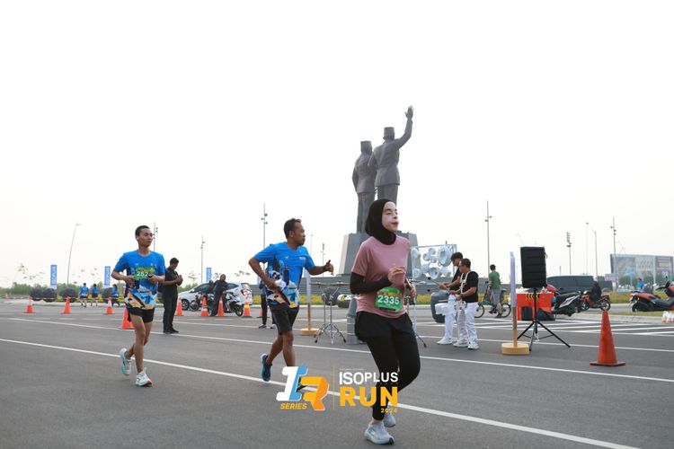 Race photo from ISOPlus Run 2024 Jakarta