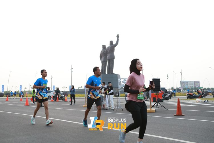 Race photo from ISOPlus Run 2024 Jakarta