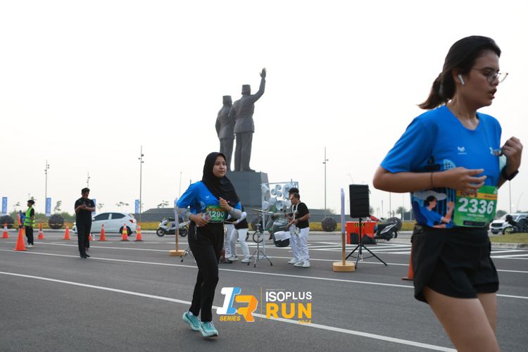 Race photo from ISOPlus Run 2024 Jakarta