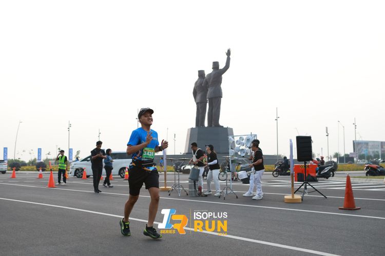 Race photo from ISOPlus Run 2024 Jakarta