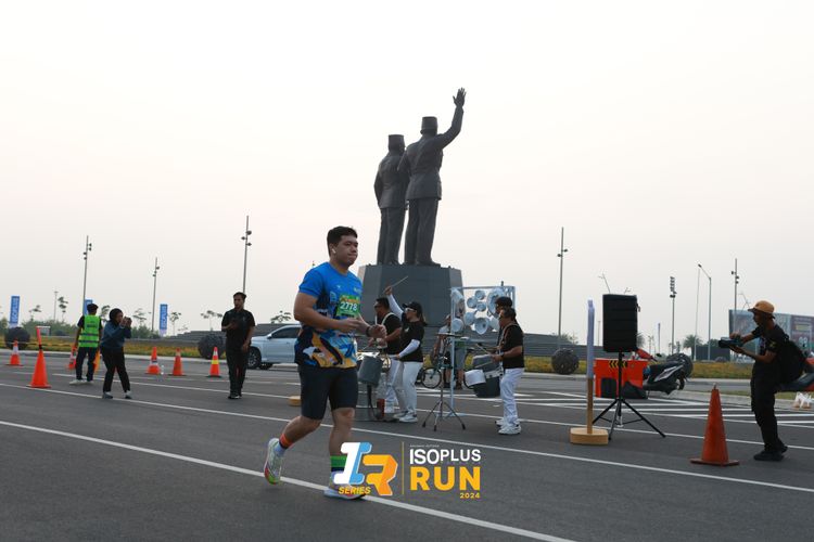 Race photo from ISOPlus Run 2024 Jakarta