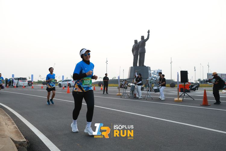 Race photo from ISOPlus Run 2024 Jakarta