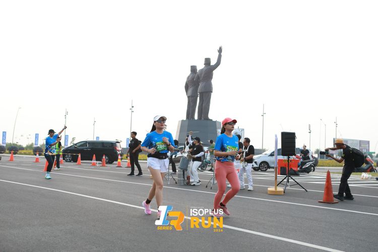 Race photo from ISOPlus Run 2024 Jakarta
