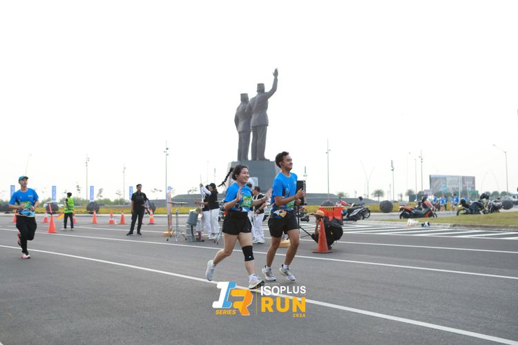 Race photo from ISOPlus Run 2024 Jakarta