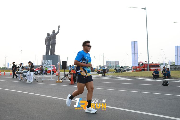 Race photo from ISOPlus Run 2024 Jakarta