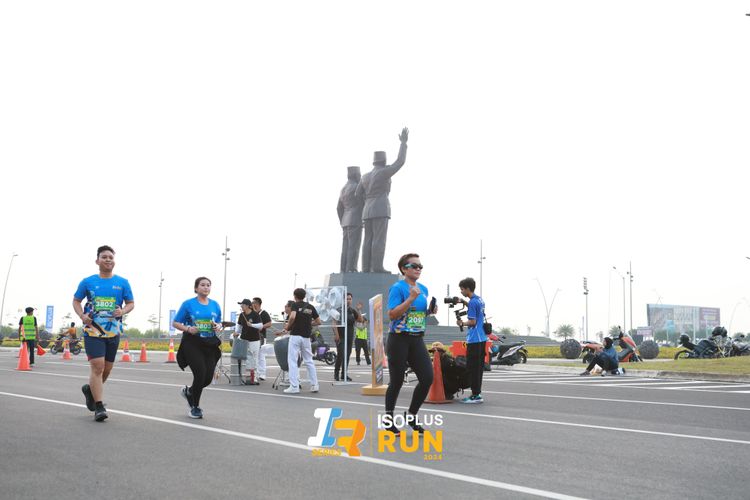 Race photo from ISOPlus Run 2024 Jakarta