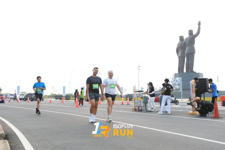Race photo from ISOPlus Run 2024 Jakarta