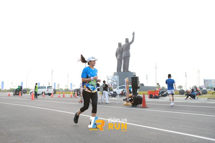 Race photo from ISOPlus Run 2024 Jakarta