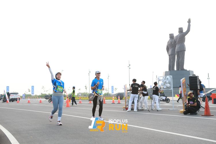 Race photo from ISOPlus Run 2024 Jakarta