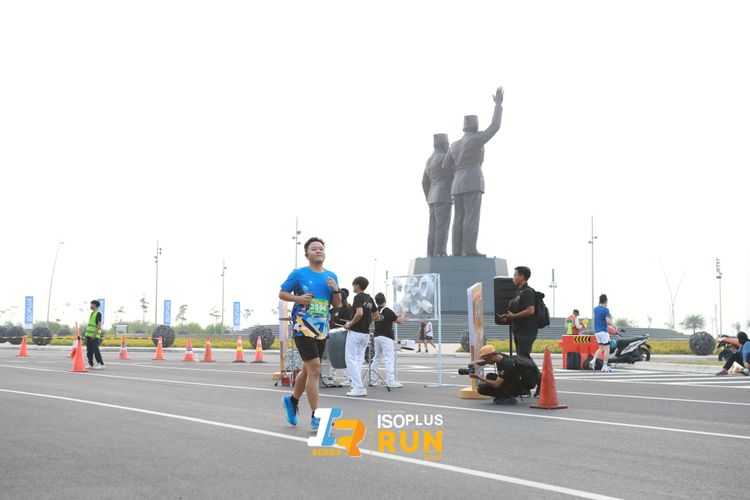Race photo from ISOPlus Run 2024 Jakarta
