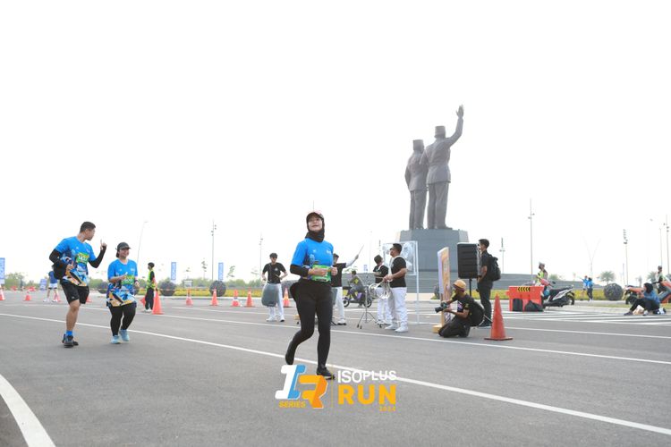 Race photo from ISOPlus Run 2024 Jakarta