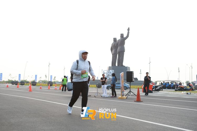 Race photo from ISOPlus Run 2024 Jakarta