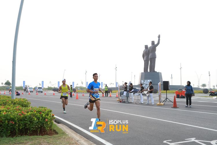 Race photo from ISOPlus Run 2024 Jakarta