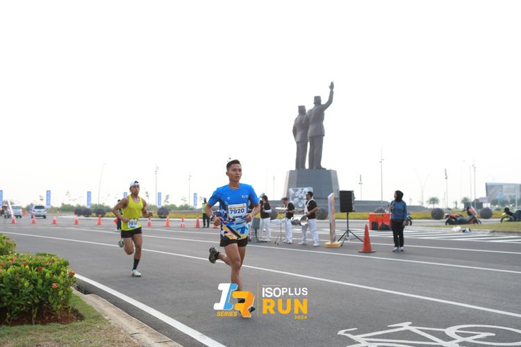 Race photo from ISOPlus Run 2024 Jakarta
