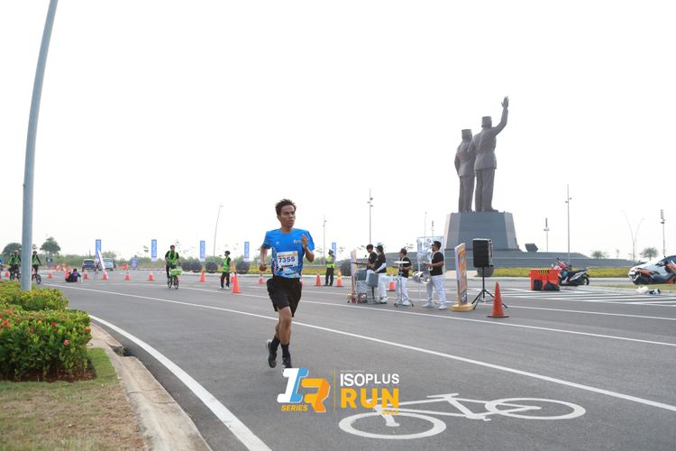 Race photo from ISOPlus Run 2024 Jakarta