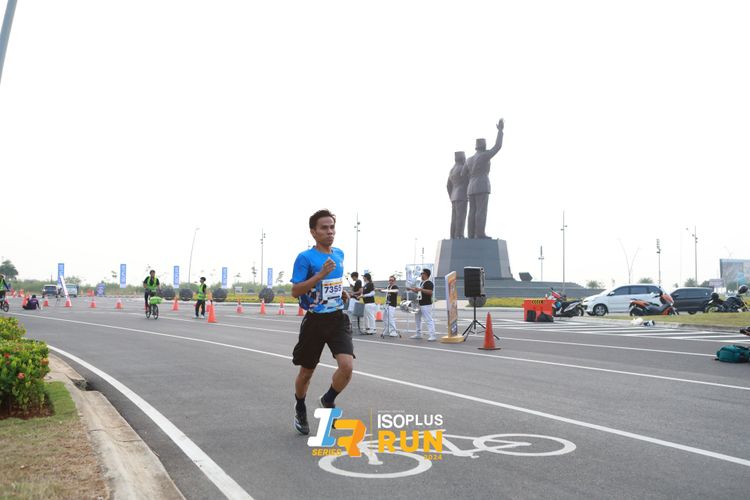 Race photo from ISOPlus Run 2024 Jakarta