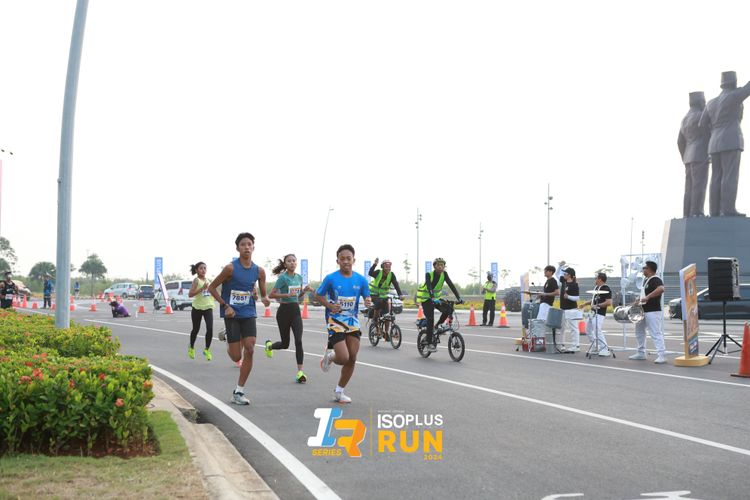 Race photo from ISOPlus Run 2024 Jakarta