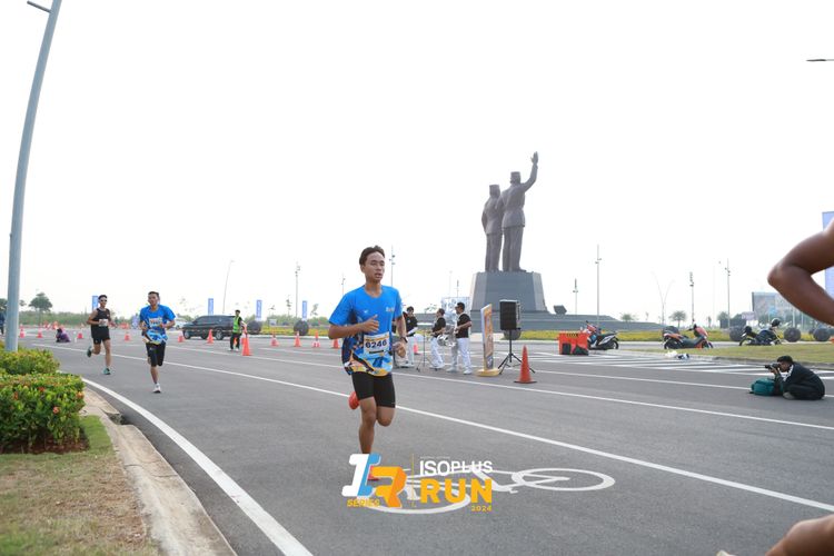 Race photo from ISOPlus Run 2024 Jakarta
