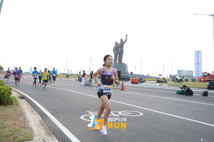 Race photo from ISOPlus Run 2024 Jakarta