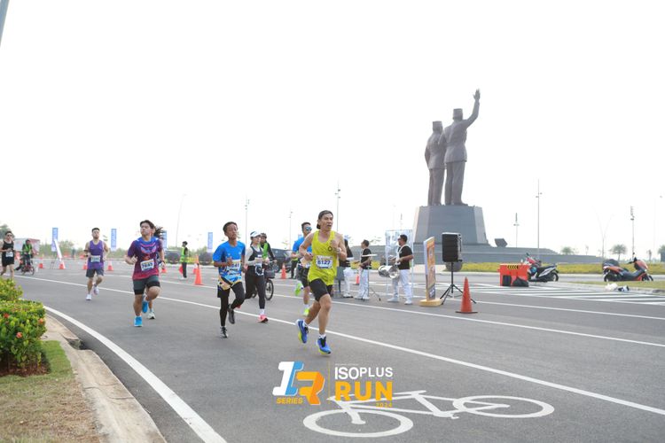 Race photo from ISOPlus Run 2024 Jakarta
