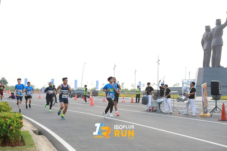 Race photo from ISOPlus Run 2024 Jakarta