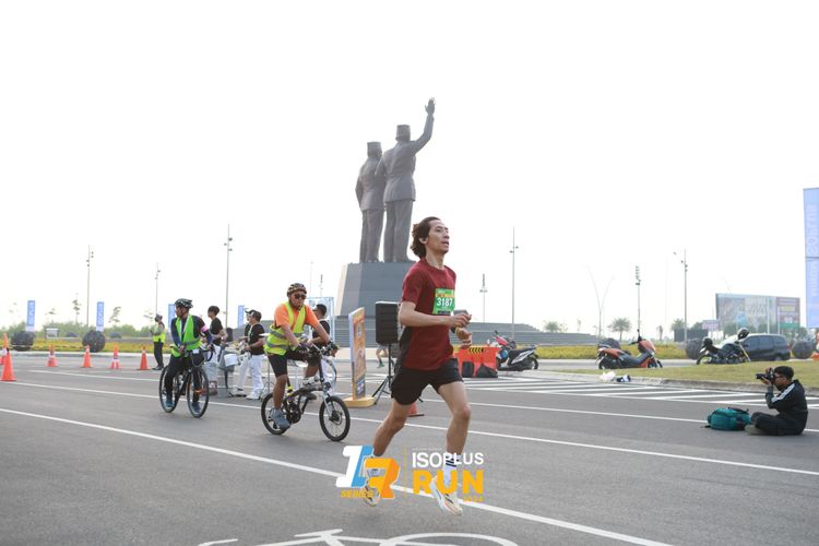 Race photo from ISOPlus Run 2024 Jakarta