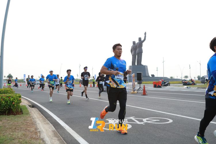 Race photo from ISOPlus Run 2024 Jakarta