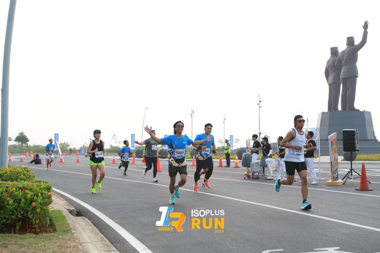 Race photo from ISOPlus Run 2024 Jakarta