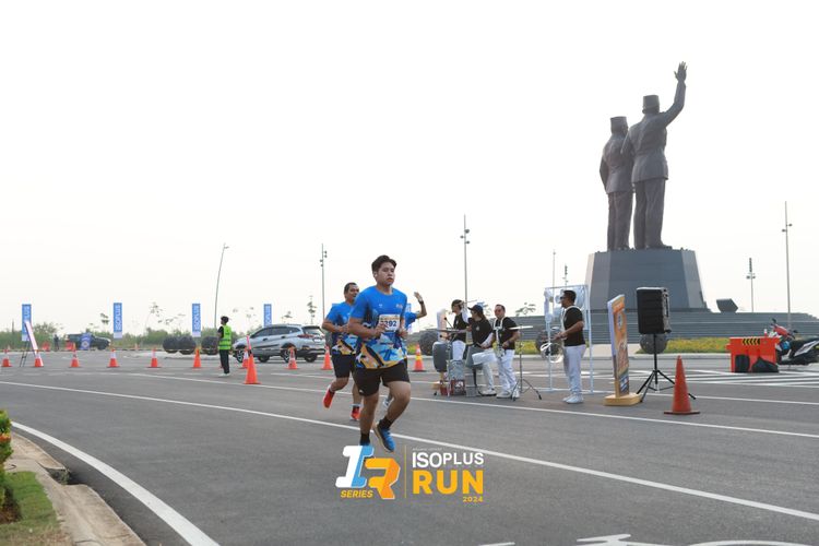 Race photo from ISOPlus Run 2024 Jakarta