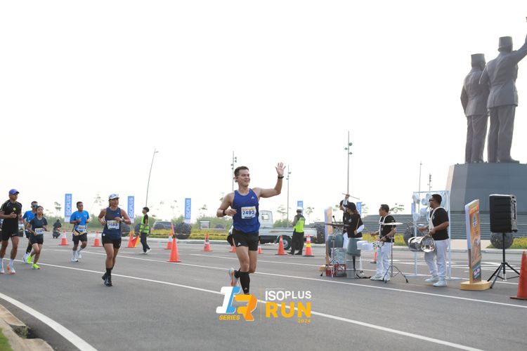Race photo from ISOPlus Run 2024 Jakarta