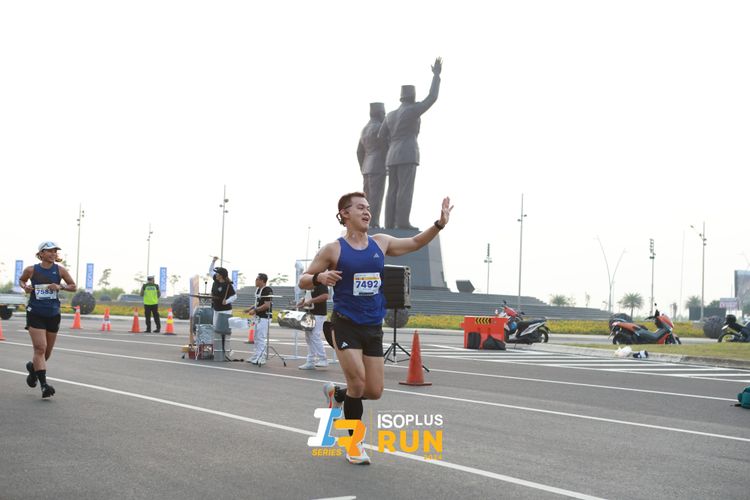 Race photo from ISOPlus Run 2024 Jakarta