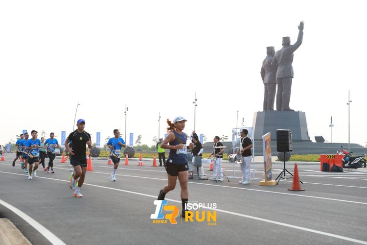 Race photo from ISOPlus Run 2024 Jakarta