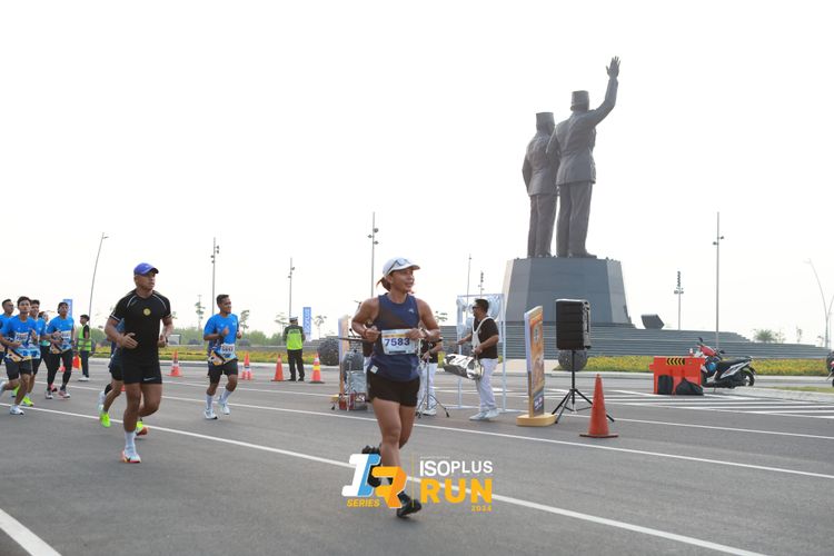 Race photo from ISOPlus Run 2024 Jakarta