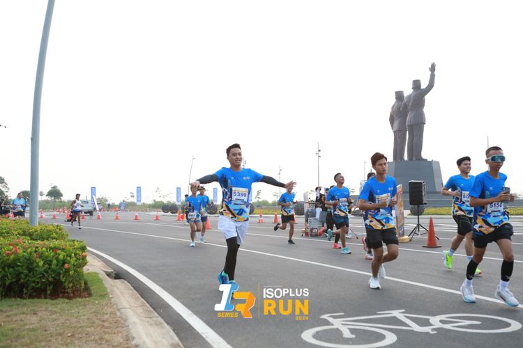 Race photo from ISOPlus Run 2024 Jakarta