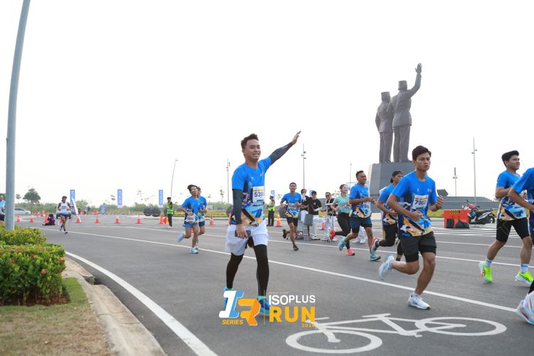 Race photo from ISOPlus Run 2024 Jakarta