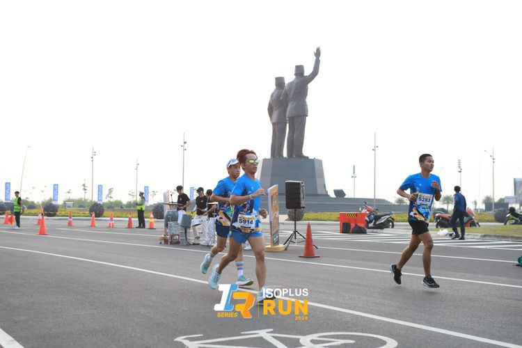 Race photo from ISOPlus Run 2024 Jakarta