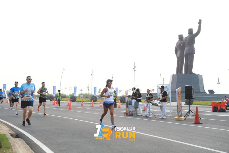 Race photo from ISOPlus Run 2024 Jakarta