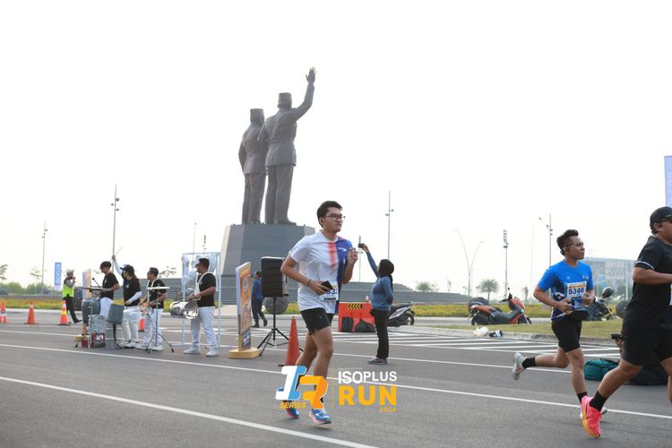 Race photo from ISOPlus Run 2024 Jakarta
