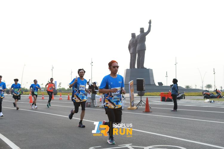 Race photo from ISOPlus Run 2024 Jakarta