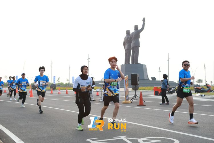 Race photo from ISOPlus Run 2024 Jakarta