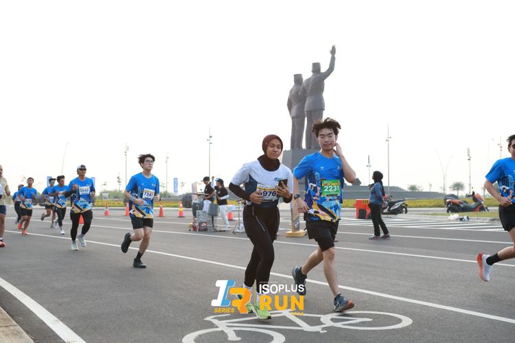 Race photo from ISOPlus Run 2024 Jakarta