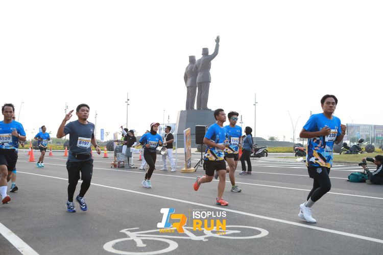 Race photo from ISOPlus Run 2024 Jakarta