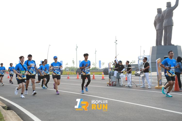 Race photo from ISOPlus Run 2024 Jakarta