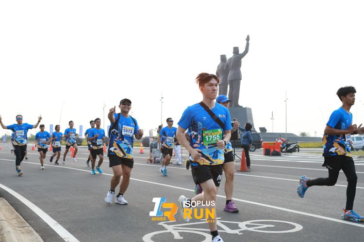 Race photo from ISOPlus Run 2024 Jakarta