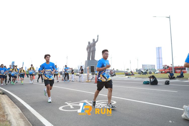 Race photo from ISOPlus Run 2024 Jakarta