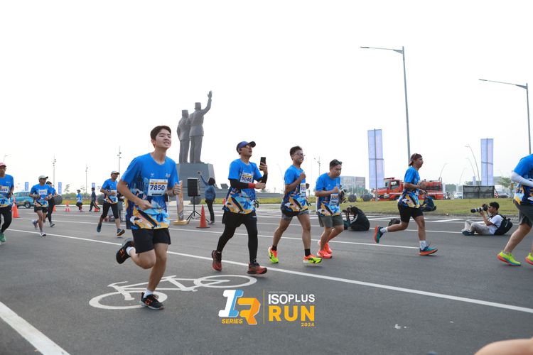 Race photo from ISOPlus Run 2024 Jakarta